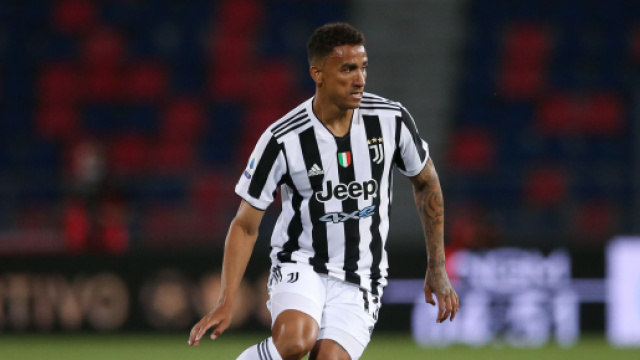 Juventus, lesione di basso grado per Danilo: out 20 giorni, salter&agrave; Milan e Verona.