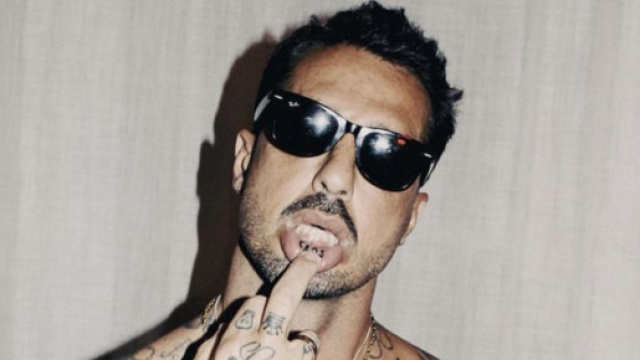 Avanti popolo, Fabrizio Corona: 'Fagioli &egrave; il caso pi&ugrave; drammatico di questa vicenda'.