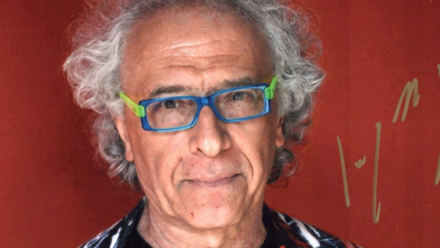 GF, Mughini chiamato in confessionale per avere infranto il regolamento.