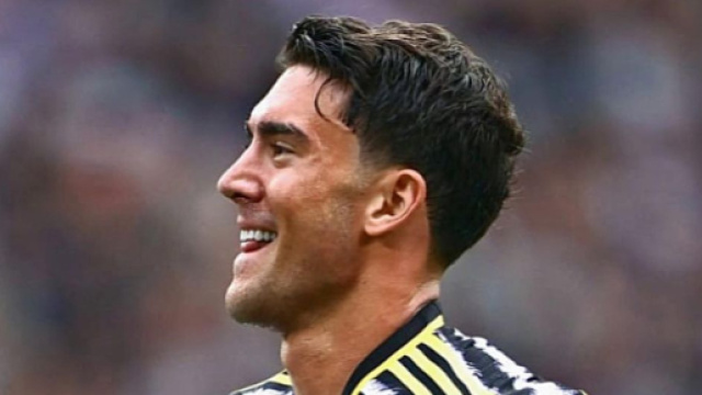 Vlahovic corteggiato da Real e Chelsea per gennaio, la Juventus fa muro sulla sua cessione