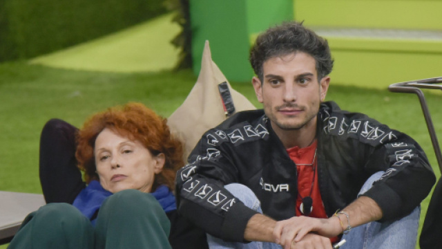 Grande Fratello, Beatrice e i suoi dubbi per Giuseppe: 'Non so pi&ugrave; cosa fare'.