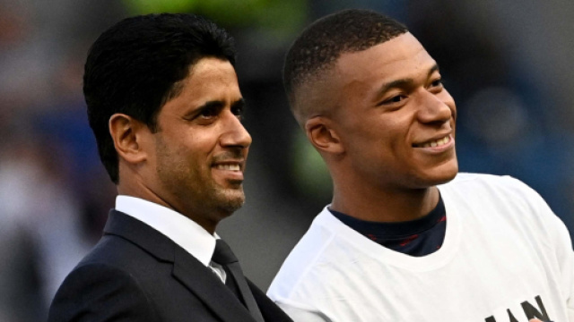 Nasser Al-Khela&iuml;fi et Kylian Mbapp&eacute; (capture Twitter @Paris_SGINFOS)