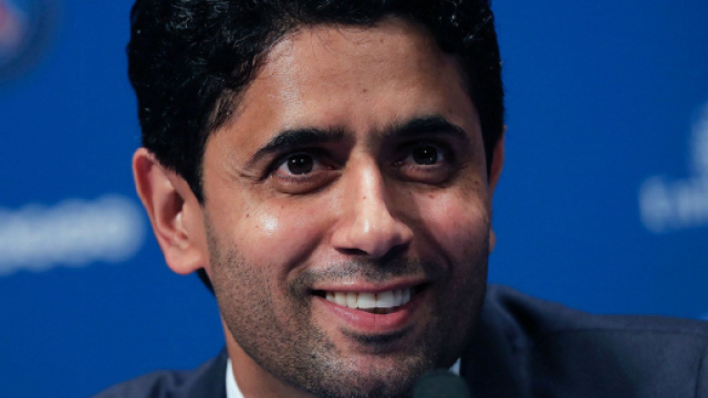 Nasser Al-Khelaifi tout sourire (capture Twitter @psgcommunity_)