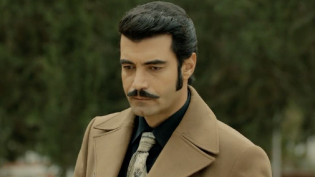 Terra Amara, puntata 23 ottobre:Demir ringrazia Zuleyha per aver vendicato Hunkar