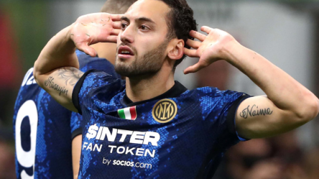 Mercato Inter: l'Al-Ahli tenta Calhanoglu con un contratto da 100 milioni in quattro anni.