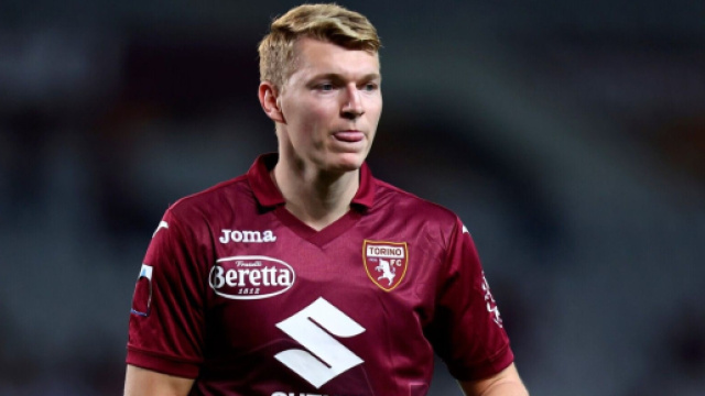 Inter e Roma si sfidano per Schuurs.