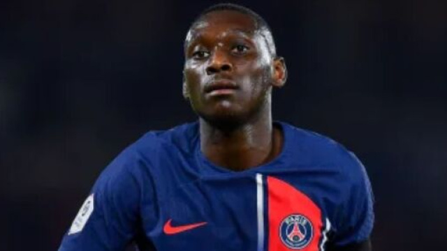 Kolo Muani enfin joueur du PSG. (screenshot Twitter - @Alphaapsg)