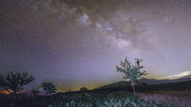 Previsioni astrologiche e classifica del 25 ottobre: Cancro socievole e stop per Bilancia.