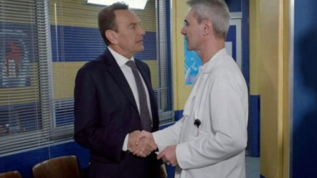 Un posto al sole, anticipazioni dal 30 ottobre al 3 novembre: Roberto incontra il dottor Correale