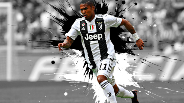 Juventus, Douglas Costa: 'Tornerei a Torino', ma al club non interessa.