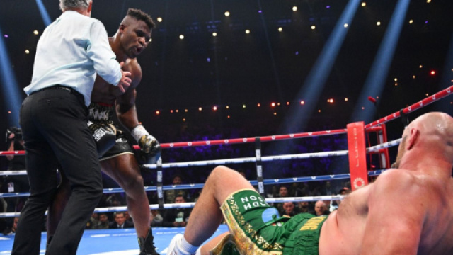 Francis Ngannou vs Tyson Fury (&copy; @yl_lacageMMA sur twitter)