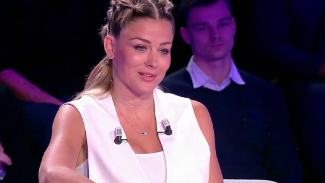 Laure Boulleau dans le Canal Football Club (capture Twitter @canalplus)