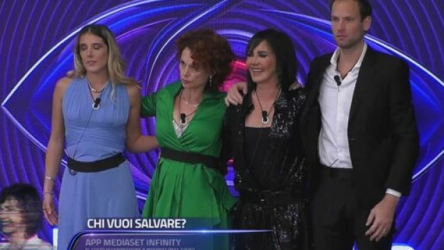 Grande Fratello, televoto del 2/11, sondaggi dei fan: Beatrice ancora in testa, Alex il meno votato.
