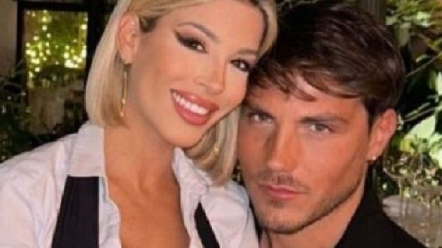 Oriana Marzoli pubblica una dedica a Daniele: 'Non &egrave; stato tutto rosa, ma &egrave; reale. Ti amo'.