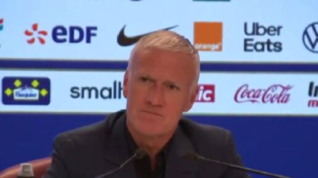 Didier Deschamps en conf&eacute;rence de presse (capture Twitter @lequipe)