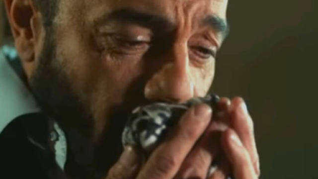 Terra amara, anticipazioni 12-13 ottobre: Ali Rahmet compra un foulard di Hunkar per ricordarla.