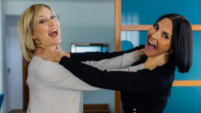 Un posto al sole, trame 12-13 ottobre: Lara minaccia i coniugi Ferri di dire tutta la verit&agrave; su Tommy.