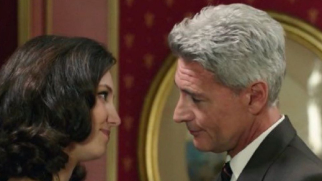 Il Paradiso delle Signore 8, anticipazioni luned&igrave; 16 ottobre: Flora e Umberto si trasferiscono nuovamente a Villa Guarnieri.