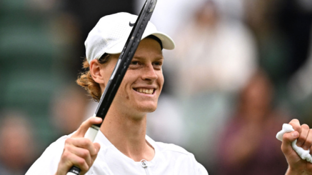 Sinner batte Giron e conquista le ATP Finals di Torino.