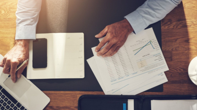 L'oroscopo del 14 e 15 ottobre sul lavoro per tutti i segni zodiacali.