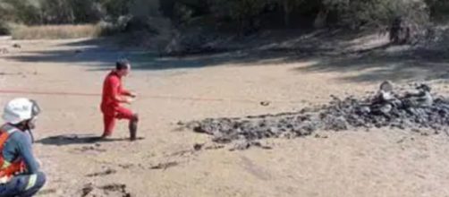 La mujer qued&oacute; atrapada mientras se desplazaba por los alrededores del pantano (X, @BomberosAraba)