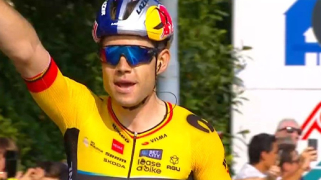 Ciclismo, Wout van Aert debutterebbe al Giro d'Italia nel 2024.