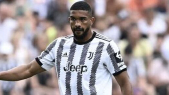 Juventus, si punta a blindare Bremer: idea Kelly per sostituire Alex Sandro.