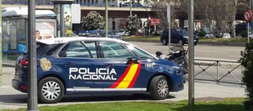 Uno de los ladrones volvi&oacute; a la finca para devolver el m&oacute;vil que le hab&iacute;a robado a la v&iacute;ctima en Elche (X, @policia)