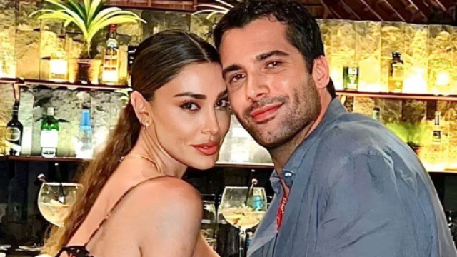 Belen Rodriguez, segnalazione: 'Alticcia in aereo, ha dormito con la coperta in testa'.