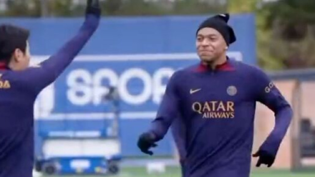 Mbapp&eacute; et Lee au PSG. (screenshot Twitter - @ActuTech_Foot)