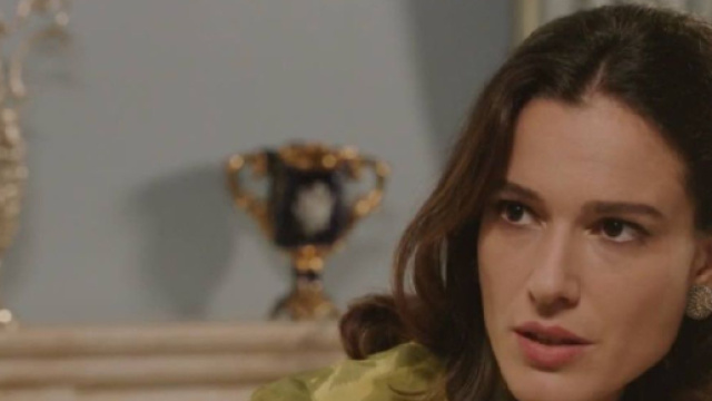 Il Paradiso, spoiler 29-30 novembre: Matilde decide di andarsene da Villa Guarnieri. (in foto Chiara Baschetti, interprete di Matilde).