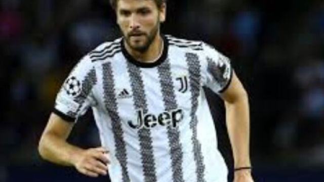 Juventus-Inter, piccola speranza di recupero per Locatelli: idee Cambiaso e Rabiot registi.