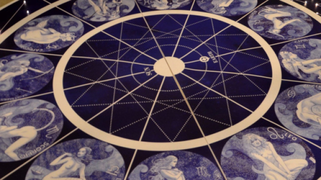 Oroscopo del mese di dicembre 2023.