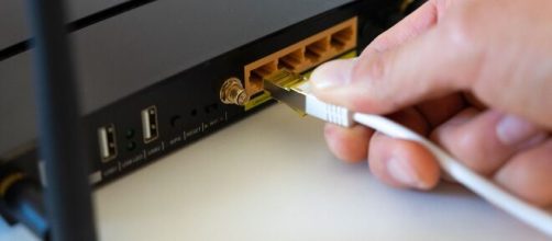 Menor se enfurece y agrede a su madre por un router / Imagen de Simon en Pixabay