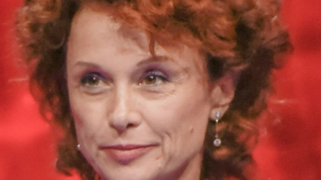 GF, Beatrice Luzzi smaschera Varrese: 'Non so se ci sta provando'.