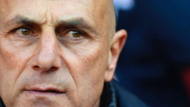 Michel Der Zakarian sur le banc de Montpellier (capture Twitter @ActuFoot_)