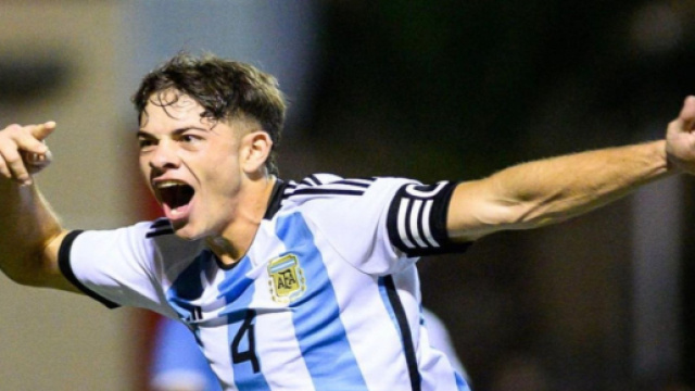 Inter, mercato: idea Agustin Giay per la fascia destra.