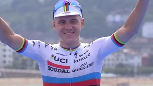 Ciclismo, Remco Evenepoel debutter&agrave; al Tour de France nel 2024.