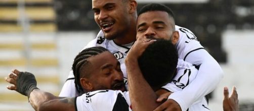 Ponte se garantiu mais um ano na S&eacute;rie B (reprodu&ccedil;&atilde;o/facebook/PontePretaOficial)