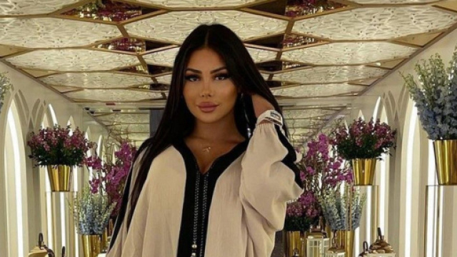 Maeva Ghennam en larmes : elle d&eacute;voile son apparence sans articifice avant de partir &agrave; La Mecque. (Instagram @maevaa.ghennam)