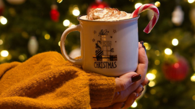 L'oroscopo di marted&igrave; 5 dicembre: problemi amorosi per l'Acquario (2^ parte).