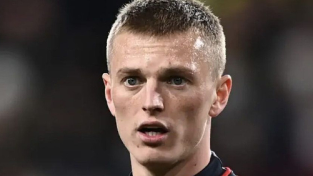 Albert Gudmundsson, giocatore islandese.