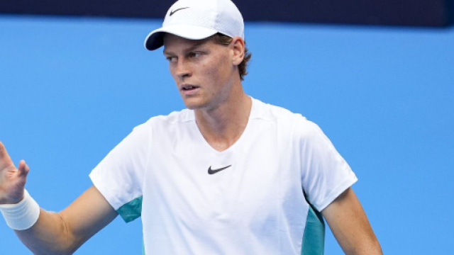 Il ritiro di Sinner &egrave; stato un atto coraggioso contro gli organizzatori del torneo di Parigi-Bercy.