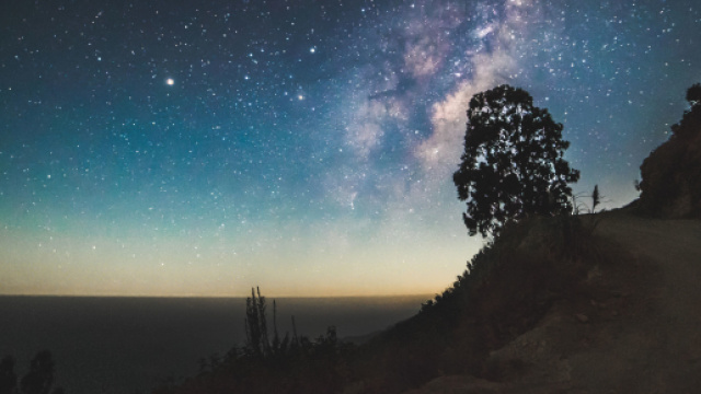 Previsioni astrologiche del 4 novembre: Sagittario allegro, Acquario gentile.