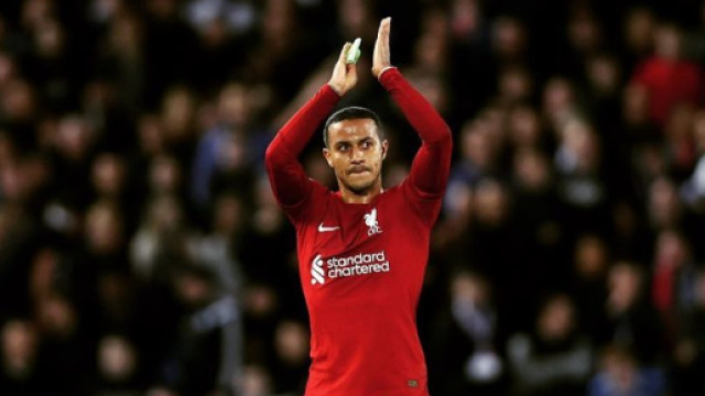 Juventus ed Inter valutano per l'estate il colpo a 0 Thiago Alcantara.