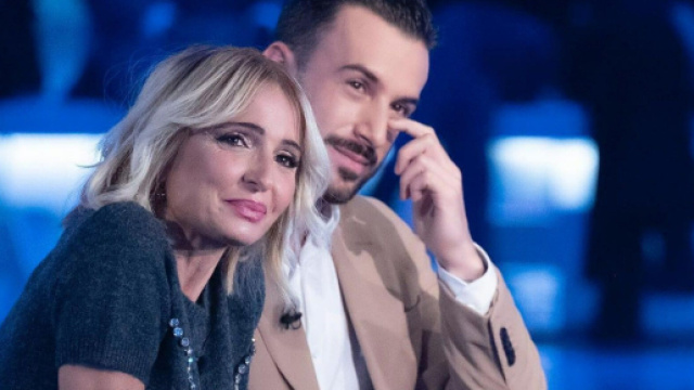 Veronica Peparini e Andreas Muller in attesa di due gemelline, lei: 'Sono serena e felice'.