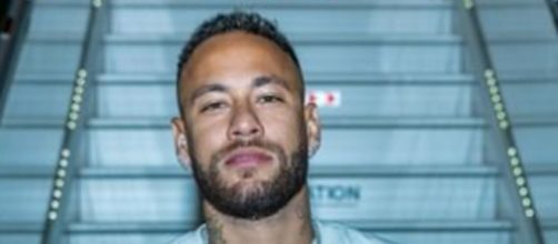 Neymar fue operado la semana pasada de una lesi&oacute;n en una rodilla en Belo Horizonte (Instagram/neymarjr)
