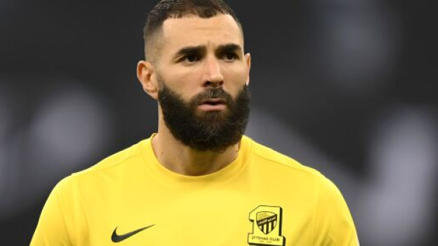 Benzema amer apr&egrave;s &ecirc;tre parti de l'&eacute;quipe de France lors de la Coupe du monde 2022 au Qatar. (screenshot Twitter - @_BeFootball)