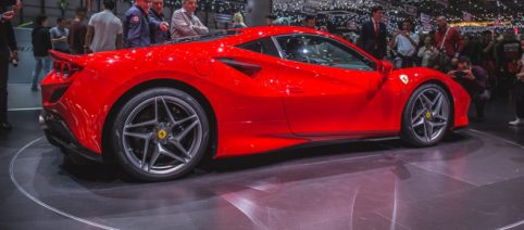 La Ferrari entra nel mondo delle valute digitali consentendo gli acquisti in Bitcoin