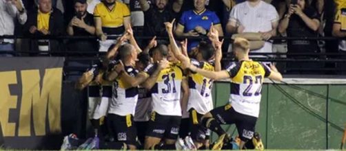 Crici&uacute;ma saltou para a vice-lideran&ccedil;a (Reprodu&ccedil;&atilde;o/Facebook/criciumaec)